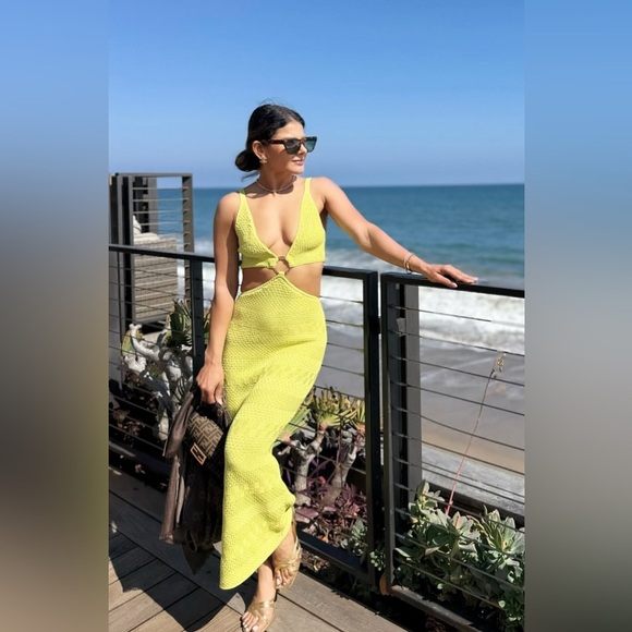 🔥🔥Zara  Cut-Out midi dress - Picture 1 of 15